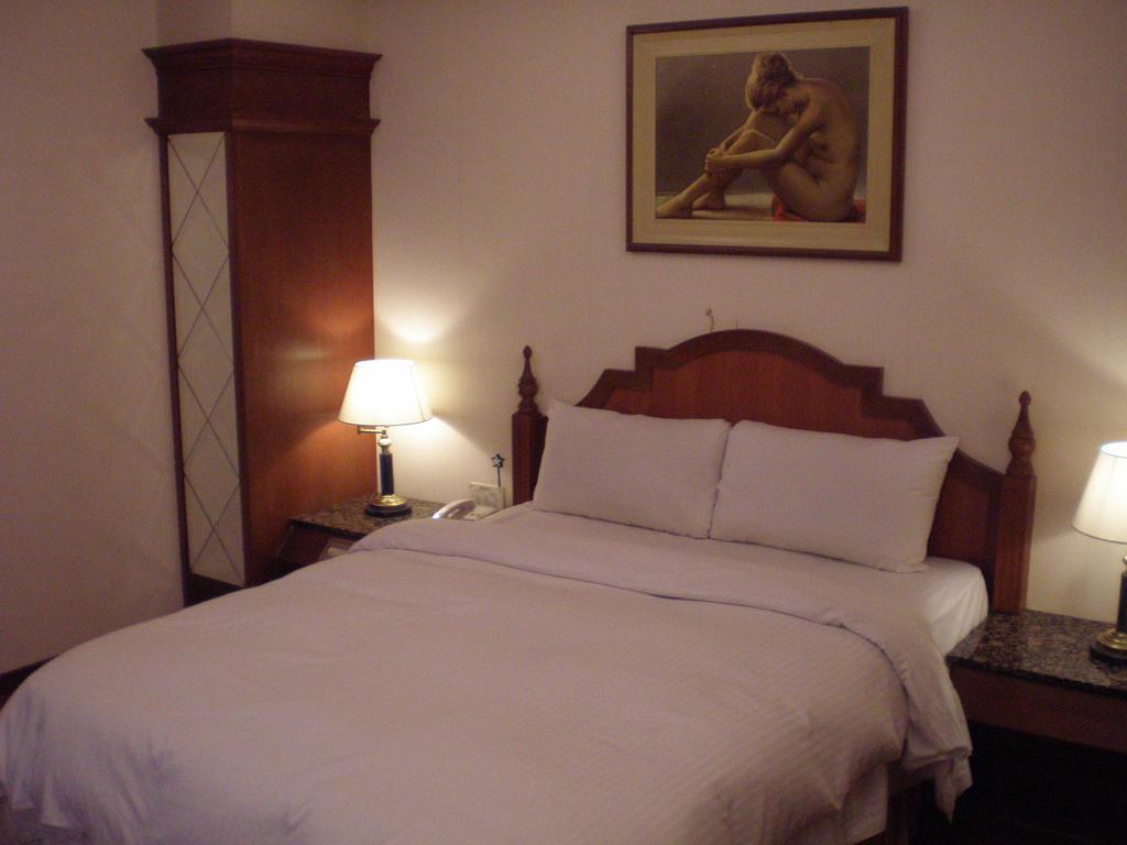 Emperor Hotel Kaohsiung Rum bild